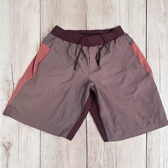 LULULEMON HDKB/HDSR Red Burgundy T.H.E. Shorts 9" Lined Amphibious Men's M/L - Picture 1 of 8